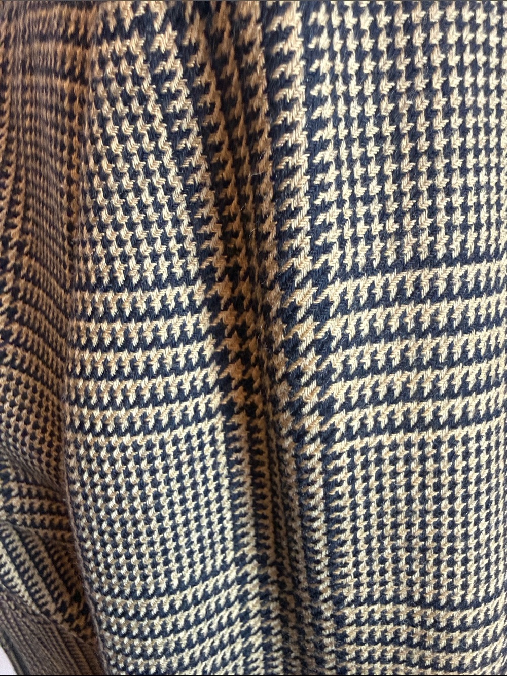 ✨ RARE FIND ✨ Mondi Brown Plaid Tailored Blazer with Gold Buttons - Picture 4 of 8